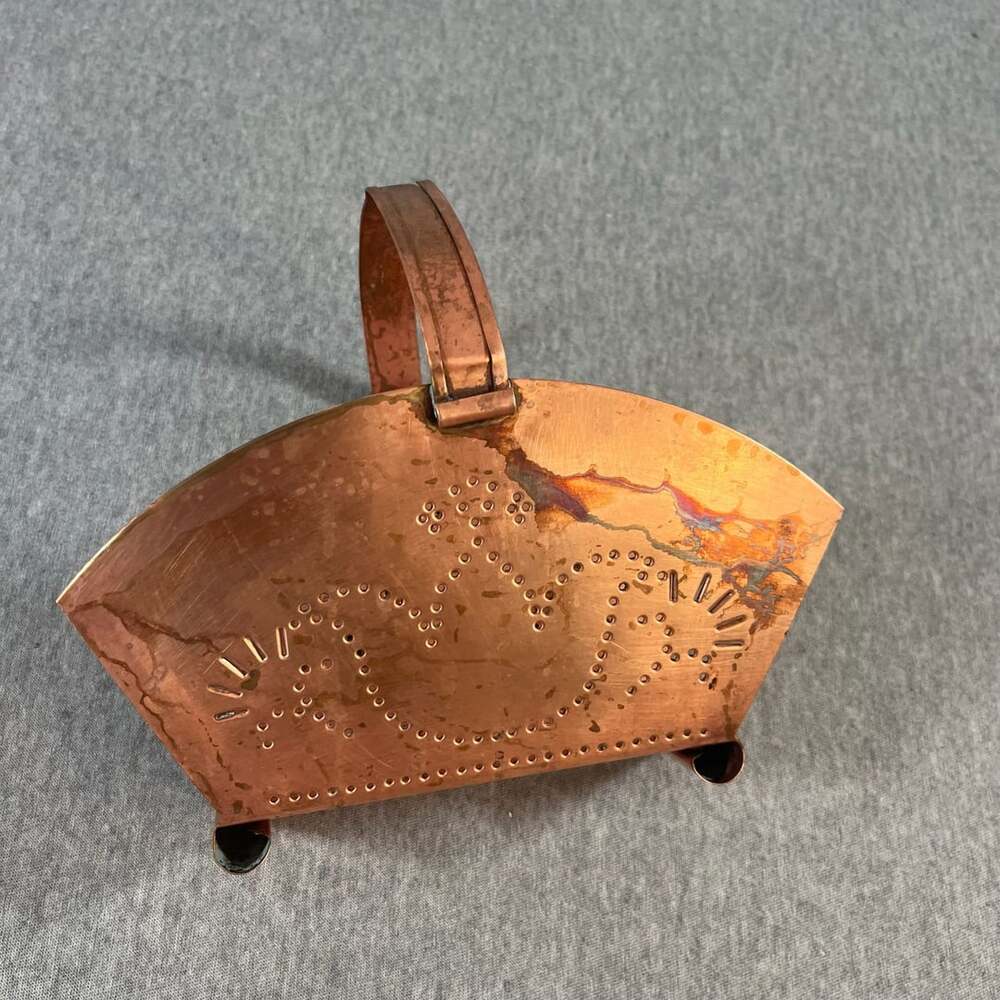 Vintage Pfaltzgraff Village Copper Napkin Holder Tulip/Leaf Design.